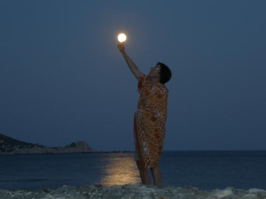 Terre - Lune enfin réalisé par une femme...